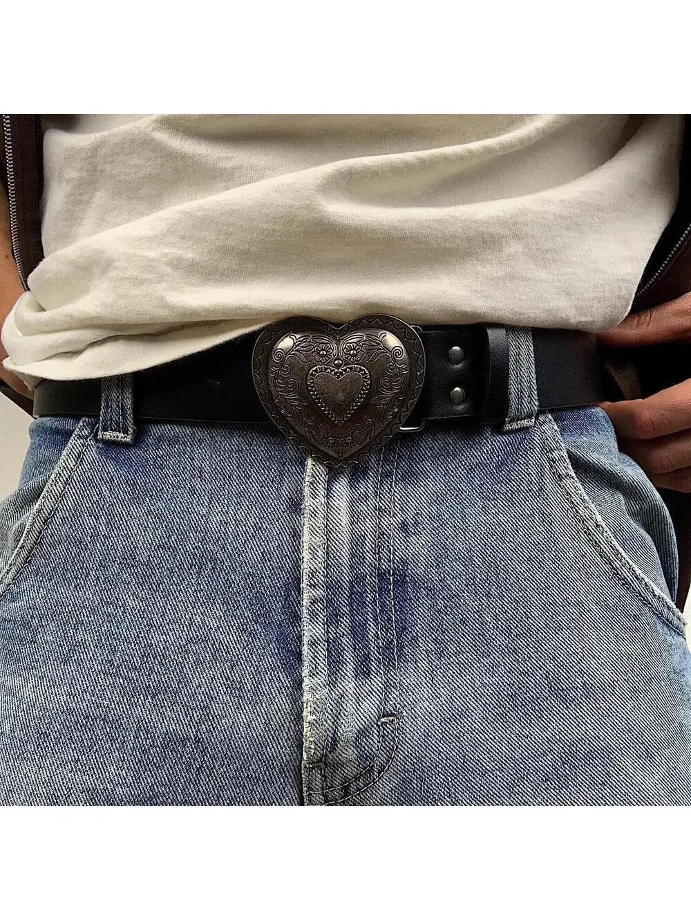 American Western vintage style Heart Belt Buckle black belt. 38.5 inches